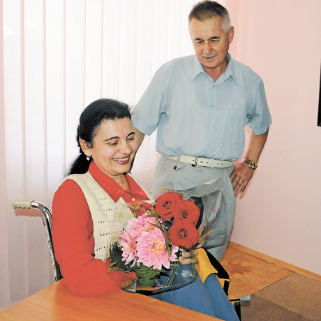 Квіти і теплі слова привітання від заслуженого діяча мистецтв України поета Василя Гея